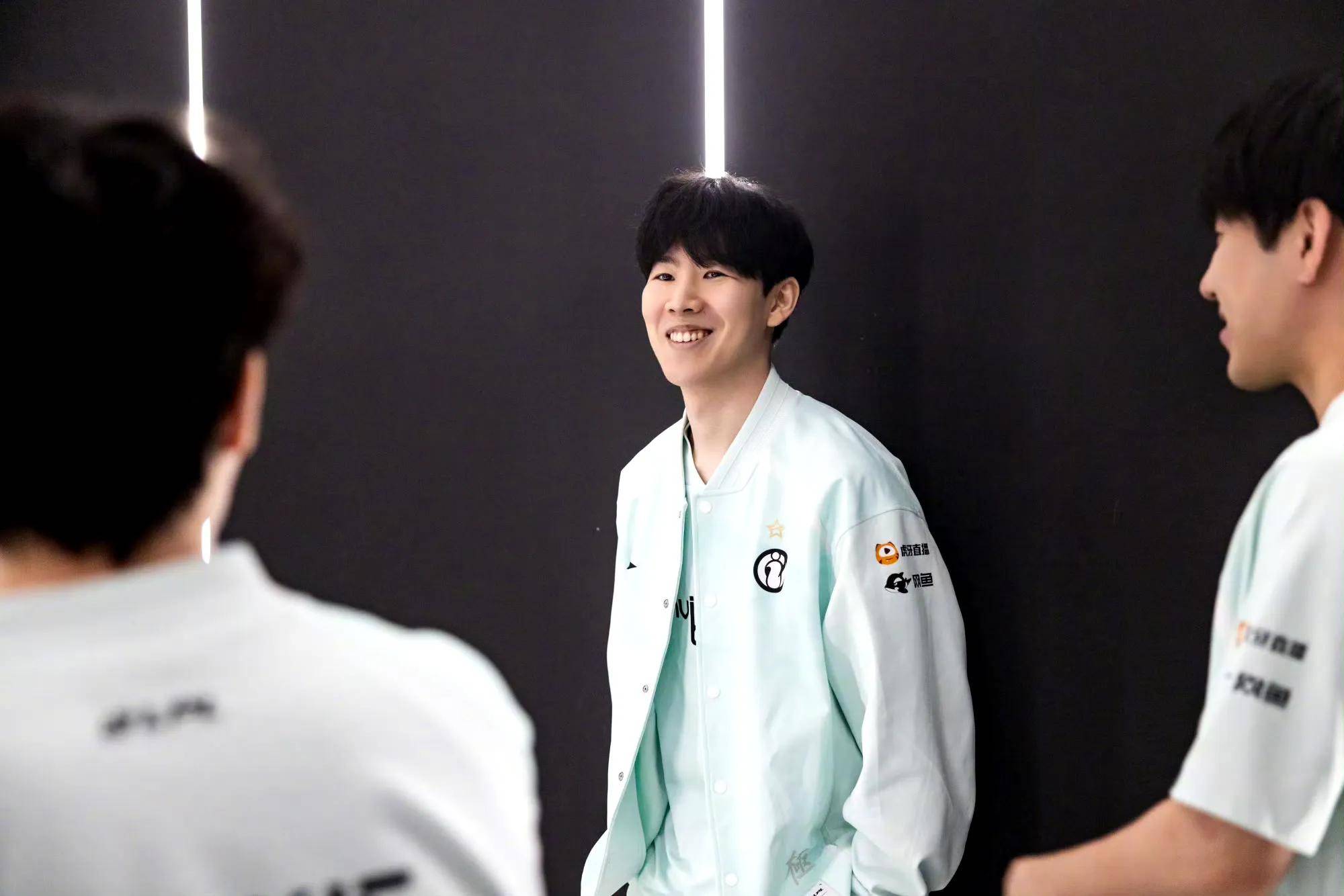 作之余可以 作之余可以